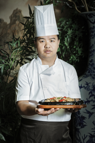 Відчуйте магію Китаю у «Золотому драконі» 🐉